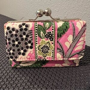 Vera Bradley Kiss Lock Coin Purse Wallet Pricilla Pink 7 Pockets 5x4.5in